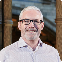 Dr Gareth Thomas